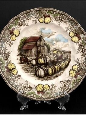 Vintage-Style Farmhouse Decorative Plate in Cream and Brown